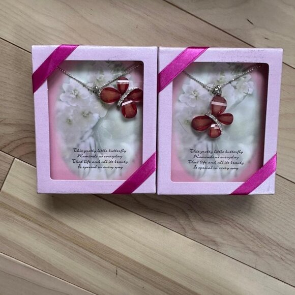 NIB Y2K Butterfly Rhinestone Necklace – Pink Pendant on Silver Chain - Picture 6 of 6